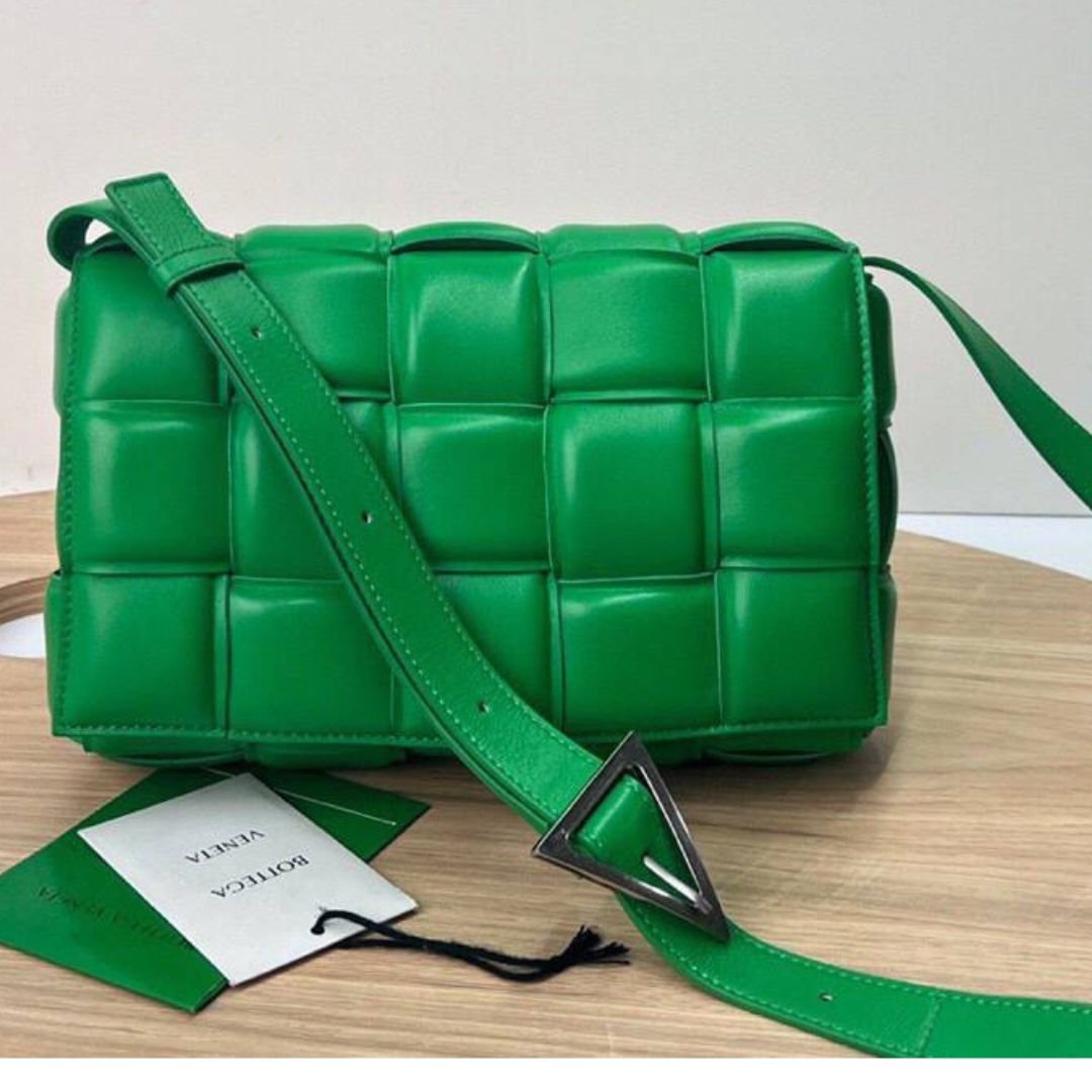 Bottega Veneta Cassette Bag in Green Leather 25.9 cm - Image 2