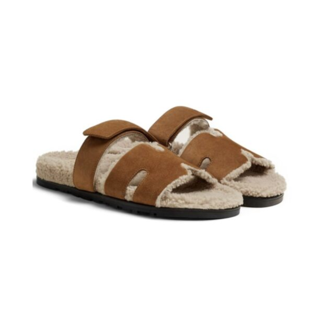 Hermès Cyprus sandals in brown suede and beige shearling