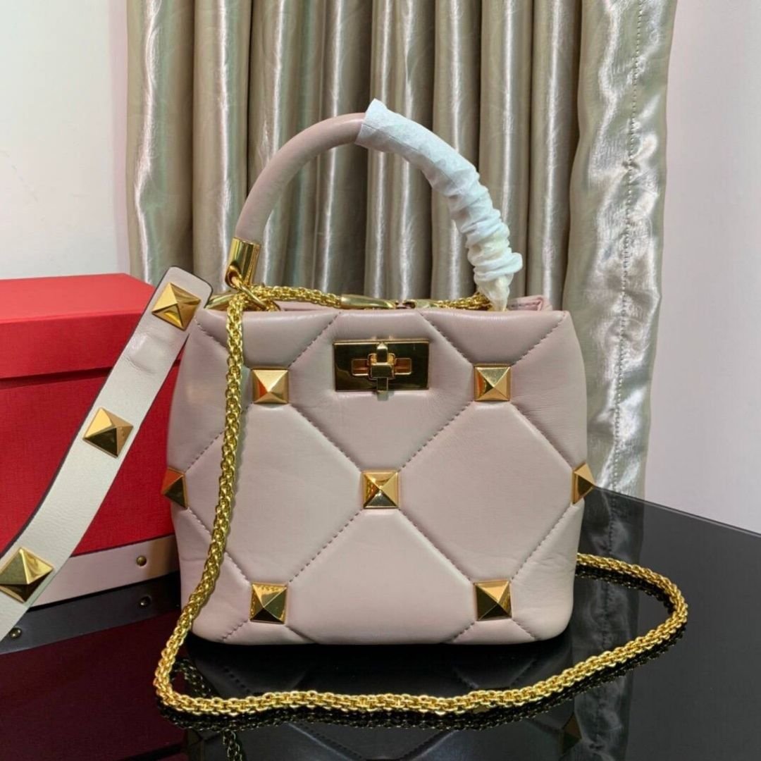 Valentino Roman Stud Bag in Pink Leather 17 cm - Image 3