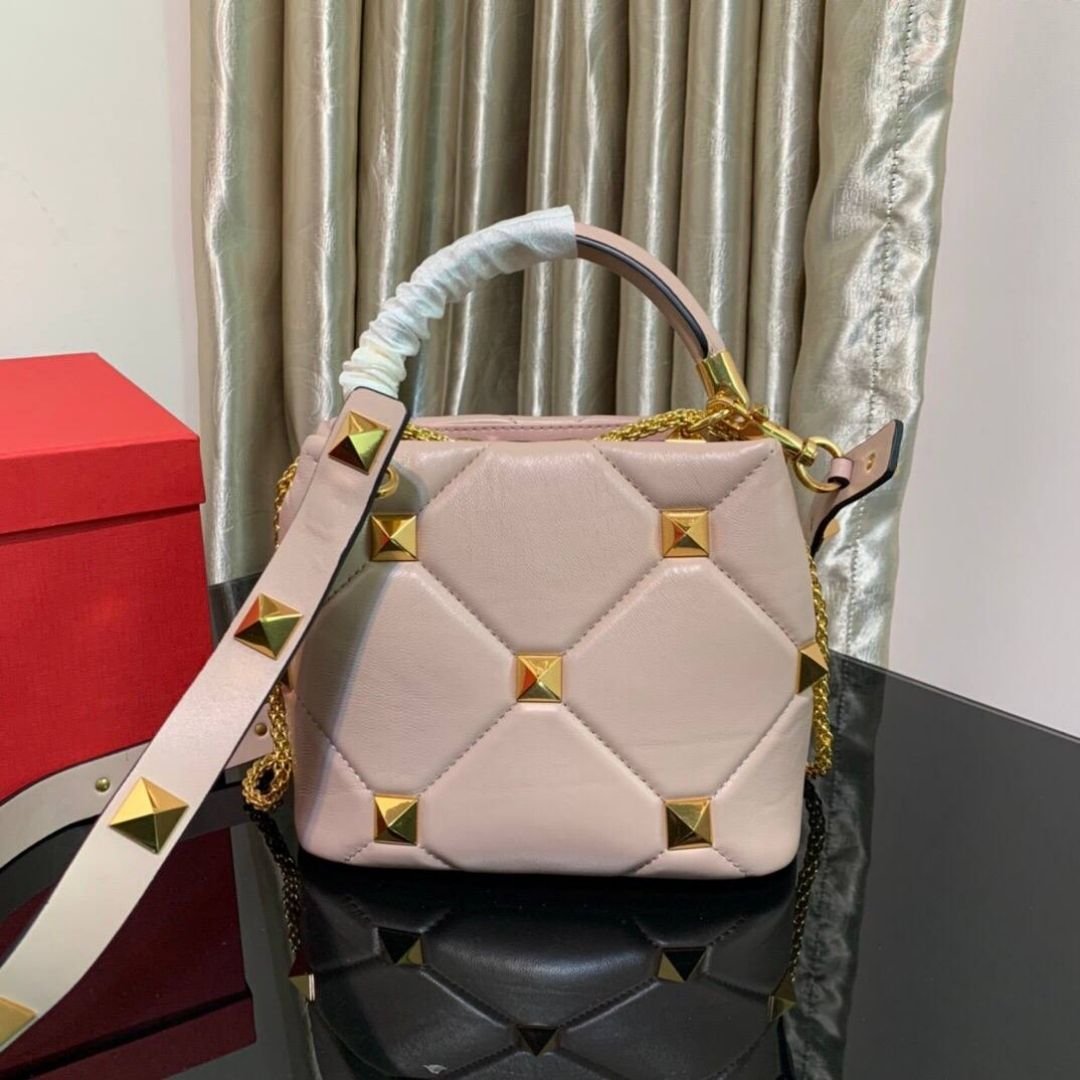 Valentino Roman Stud Bag in Pink Leather 17 cm - Image 4