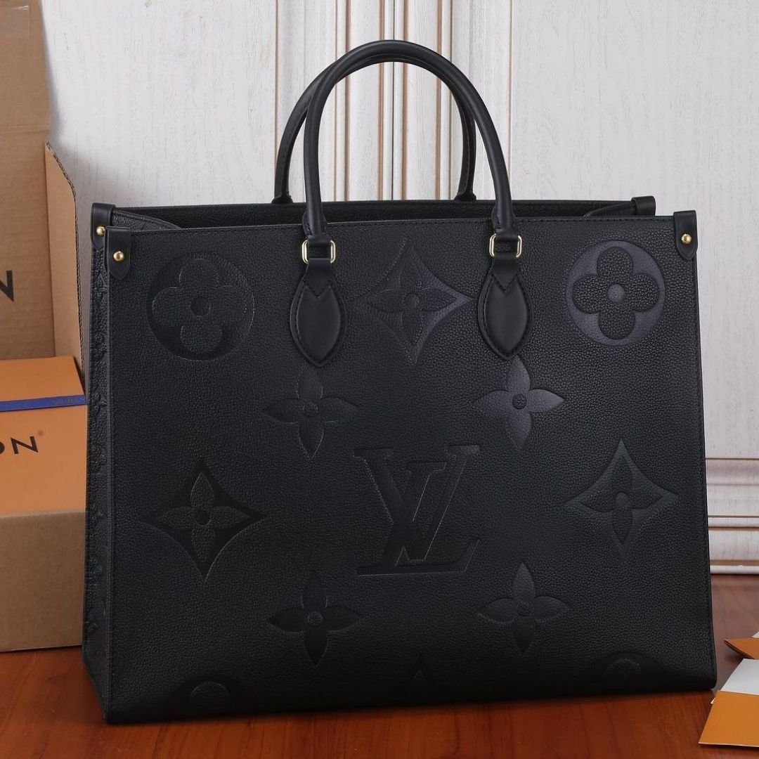 Louis Vuitton OnTheGo MM bag in black Monogram Empreinte leather 35 cm - Image 2