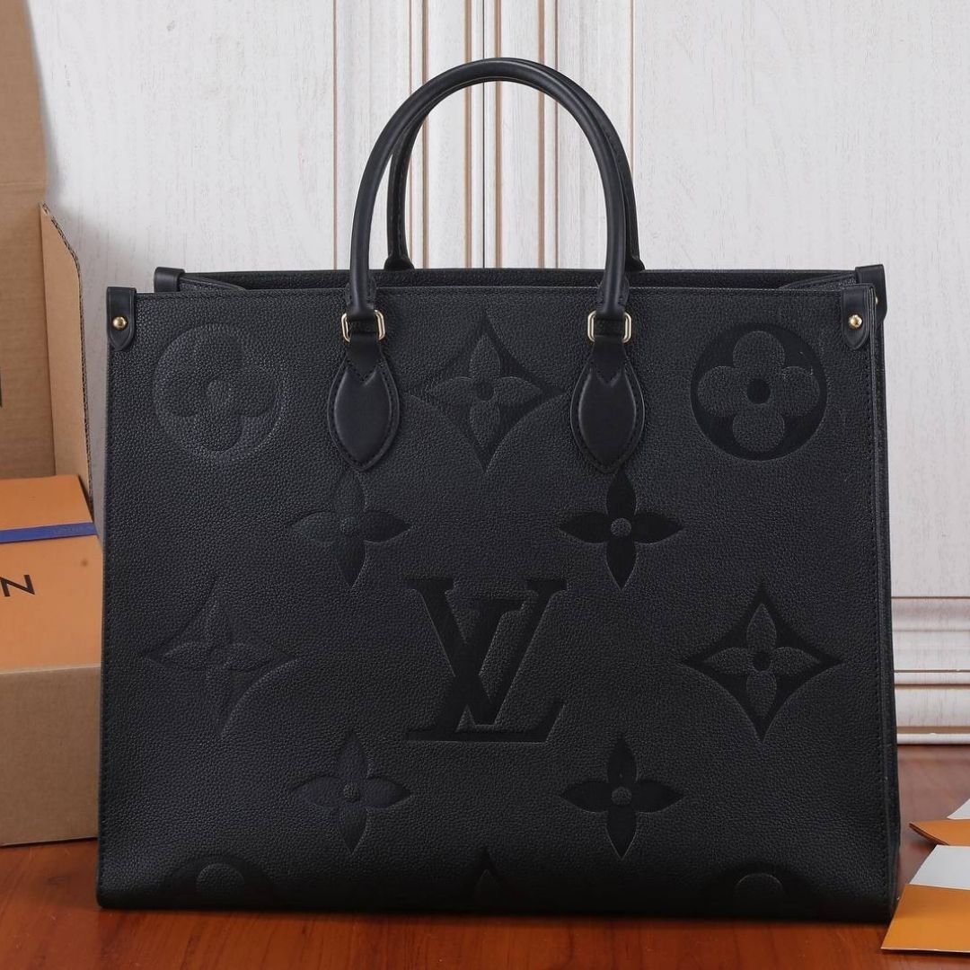 Louis Vuitton OnTheGo MM bag in black Monogram Empreinte leather 35 cm - Image 4