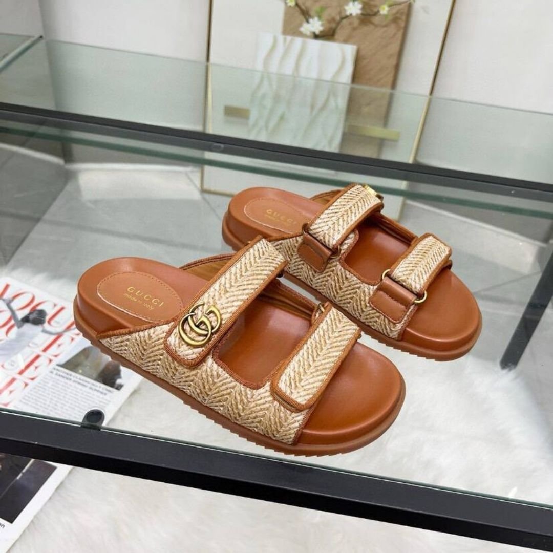 Valentino Garavani sandals in natural raffia with a woven effect - Image 2