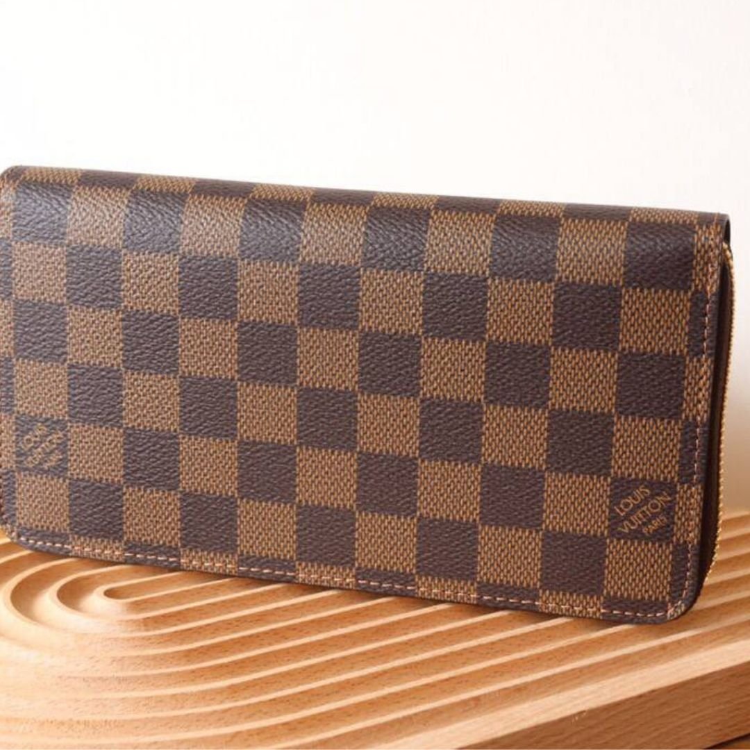 Louis Vuitton Zippy Wallet in Brown Monogram Canvas 19.5 cm view 2