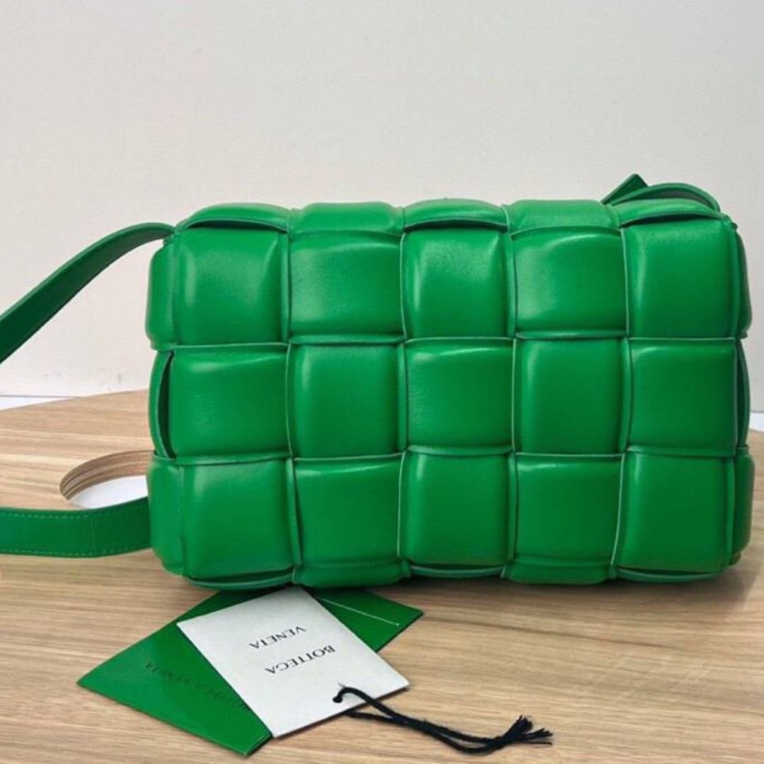 Bottega Veneta Cassette Bag in Green Leather 25.9 cm - Image 3