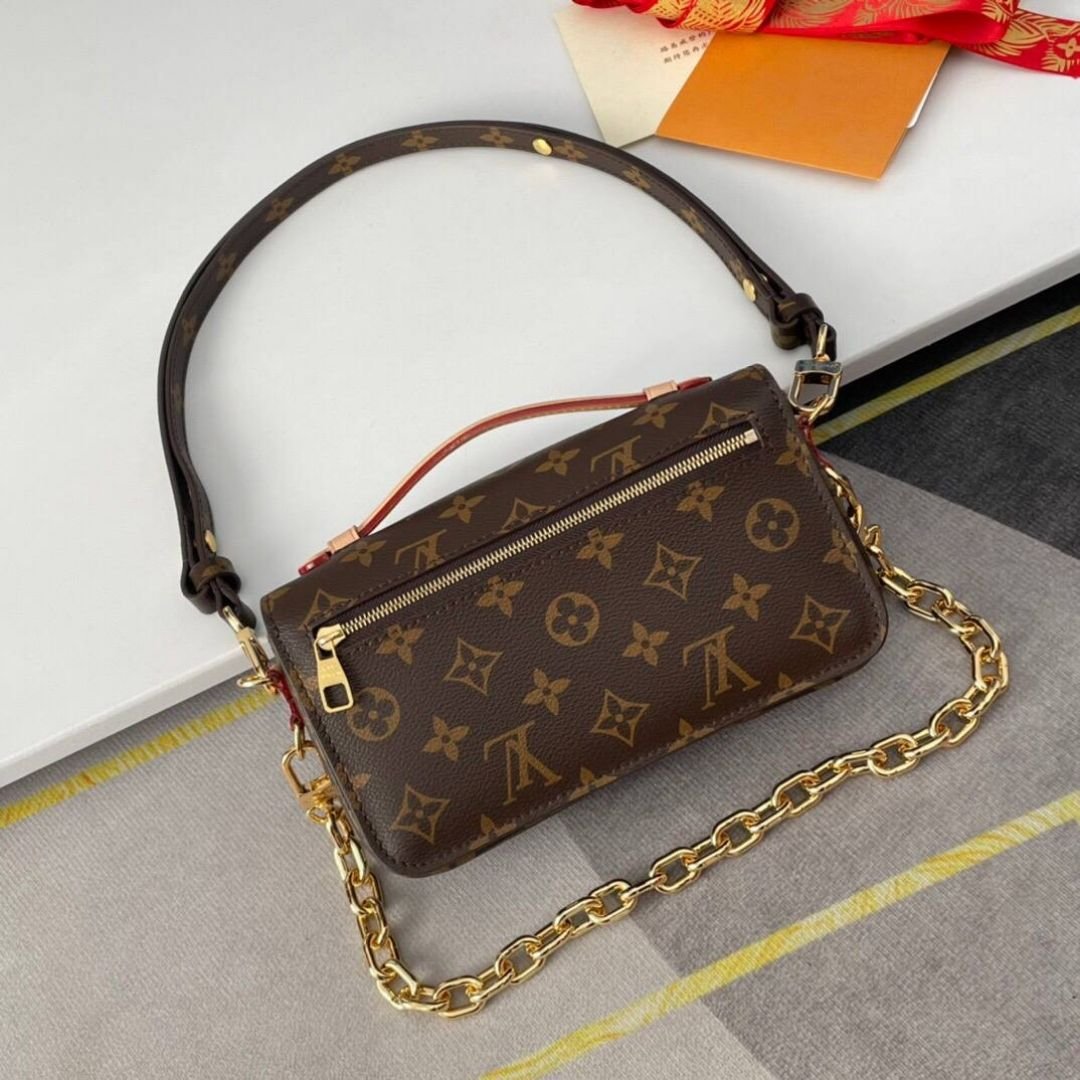 Louis Vuitton Pochette Métis East West bag in brown Monogram canvas 21 cm - Image 4