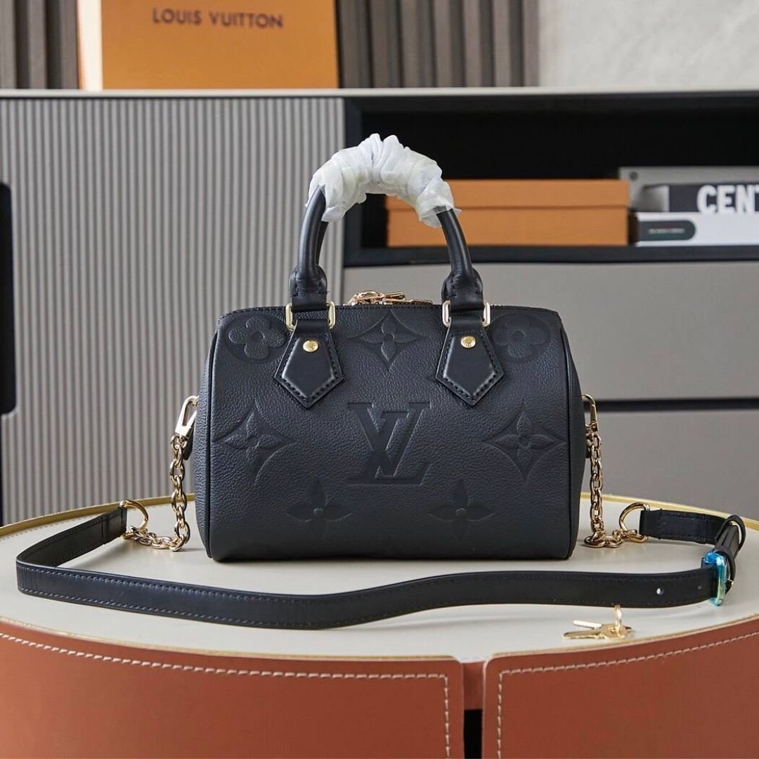 Louis Vuitton Speedy Bandoulière 20 Monogram Empreinte bag in black - Image 3