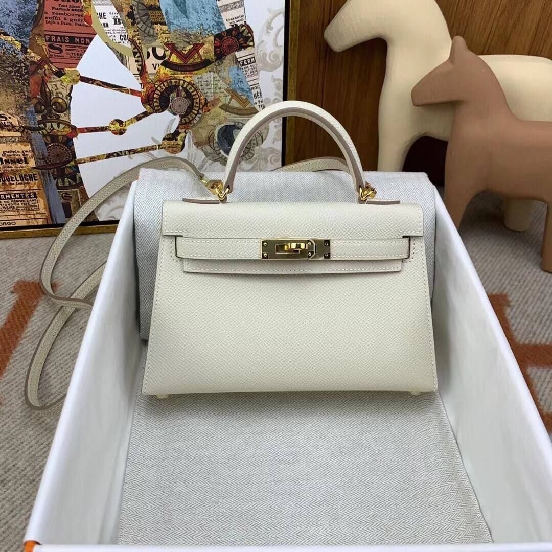Hermès Kelly 20 bag in cream Togo leather with gold hardware - Image 2