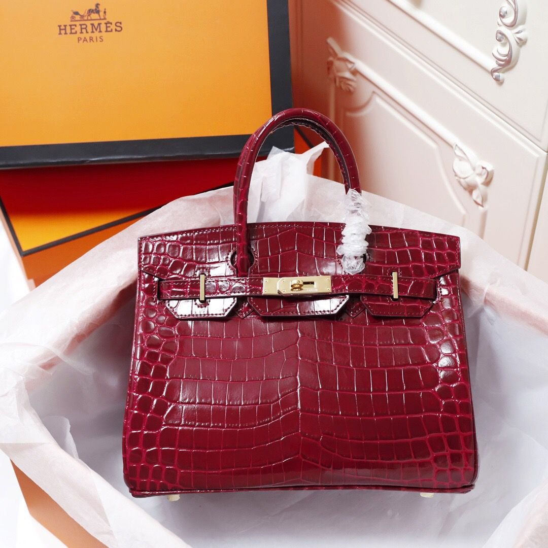 Hermès Birkin 35 bag in shiny crocodile Porosus Rouge H with gold hardware - Image 2