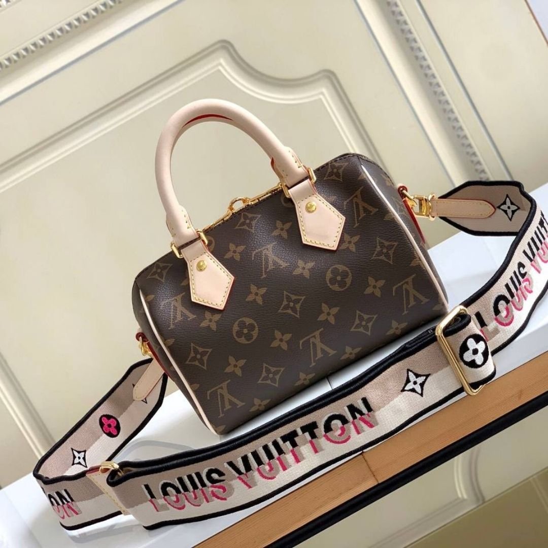Louis Vuitton Speedy Bandoulière bag in Monogram canvas 20 cm - Image 4