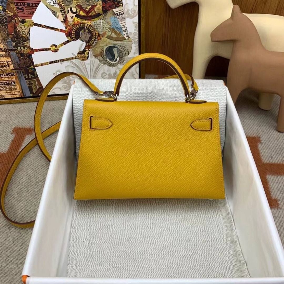 Hermès Kelly 20 Bag in Yellow Epsom Leather - Image 3