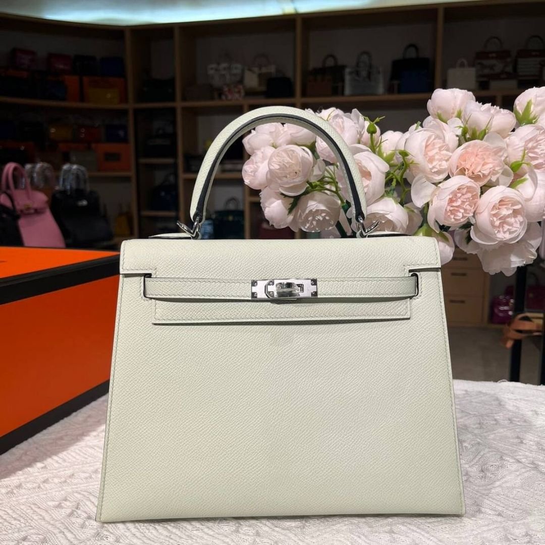 Hermès Kelly 25 bag in cream Epsom leather with palladium hardware - Image 2