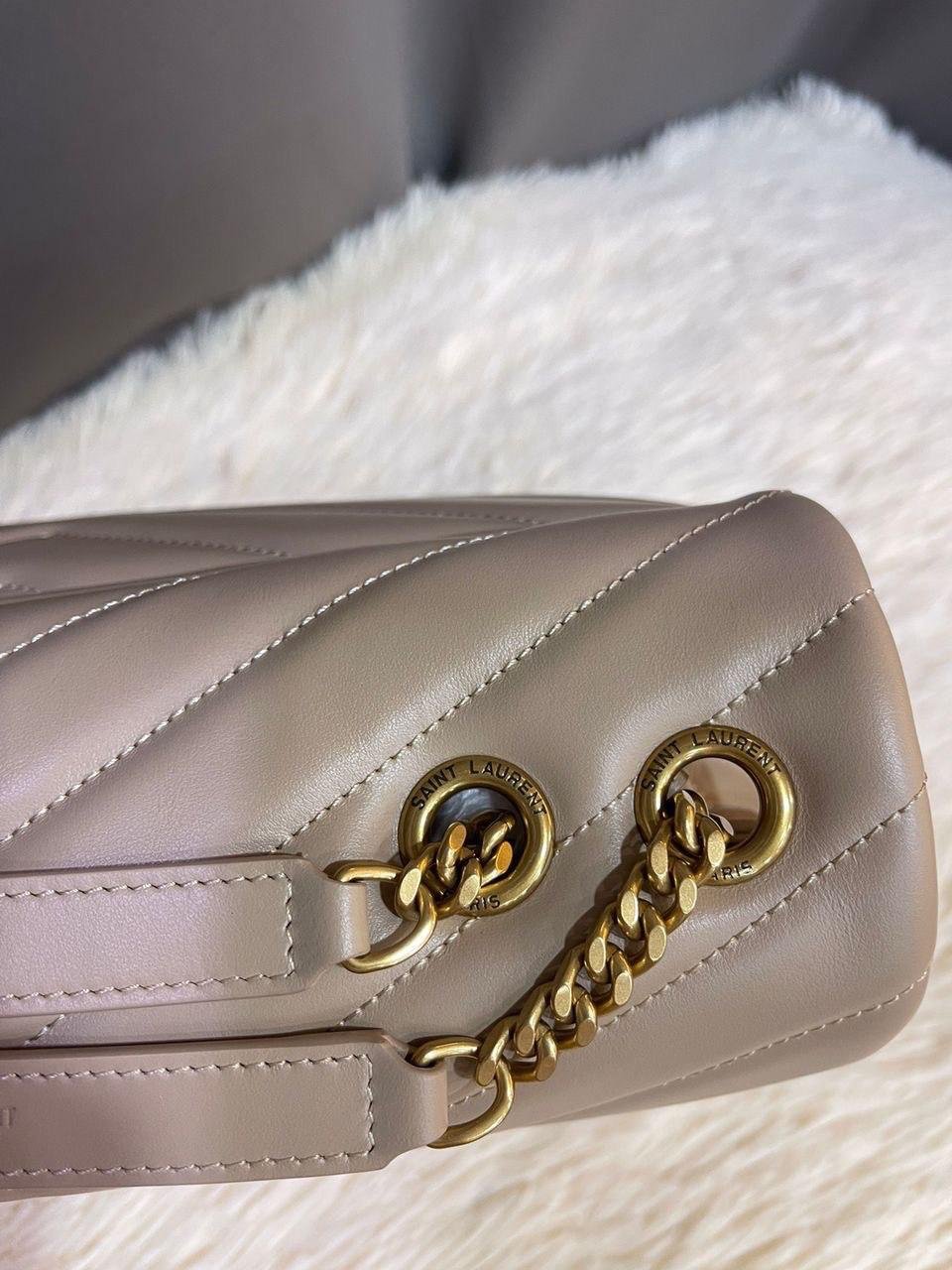 Saint Laurent LouLou Medium Beige Leather Bag, 32cm - Image 5