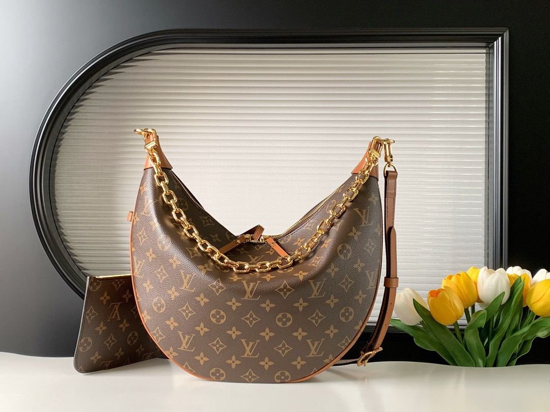 Louis Vuitton Loop Hobo Bag in Brown Monogram Canvas 38 cm - Image 2