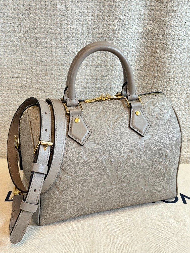 Louis Vuitton Speedy Bandoulière Monogram Empreinte bag beige 20 cm - Image 2