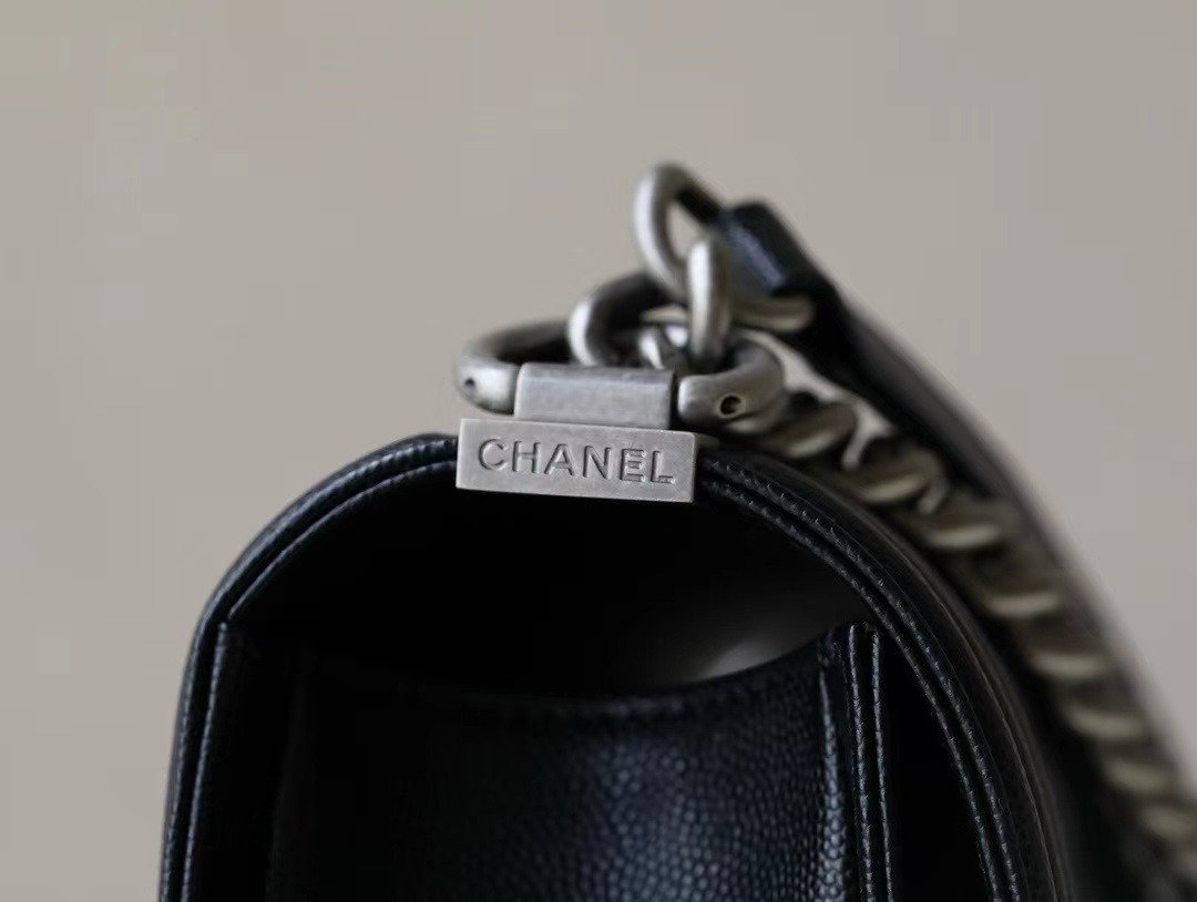 Chanel Boy New Medium bag 28 cm - Image 7