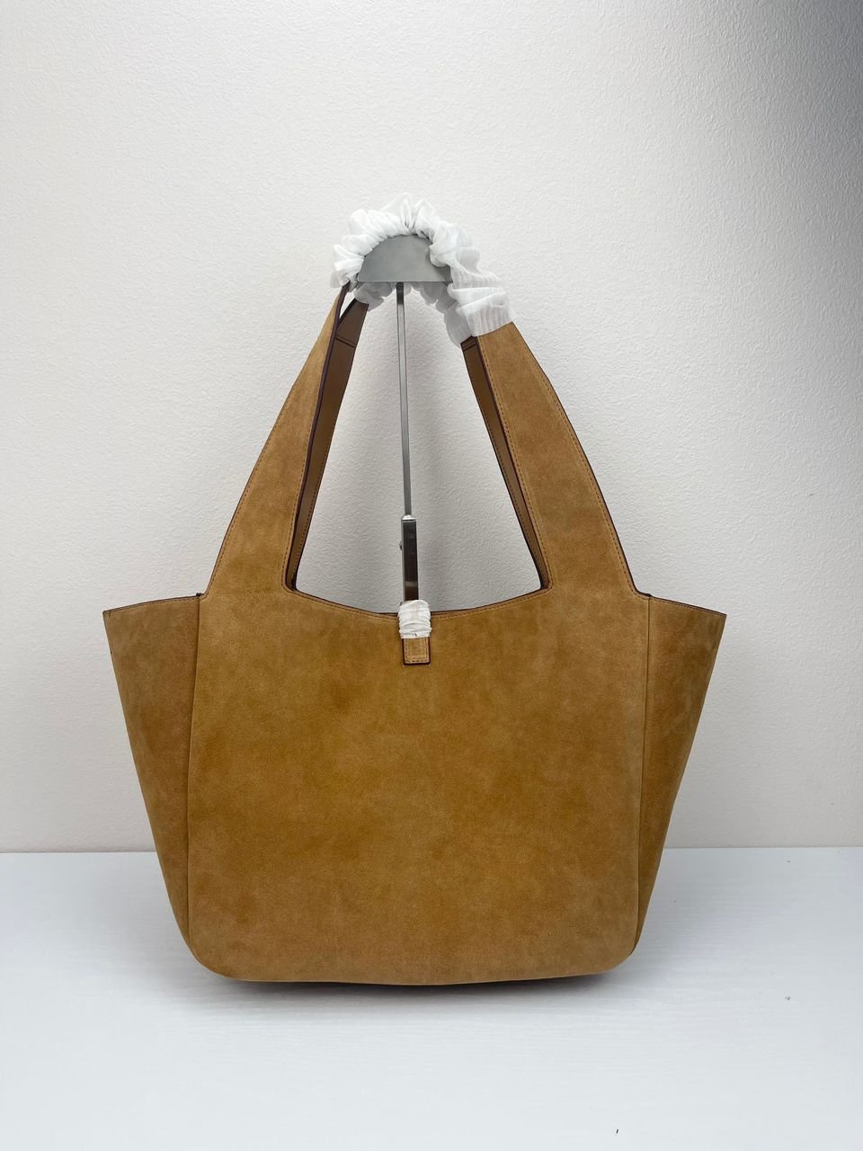 Saint Laurent Le 5 à 7 Bea bag in beige suede 50 cm - Image 5