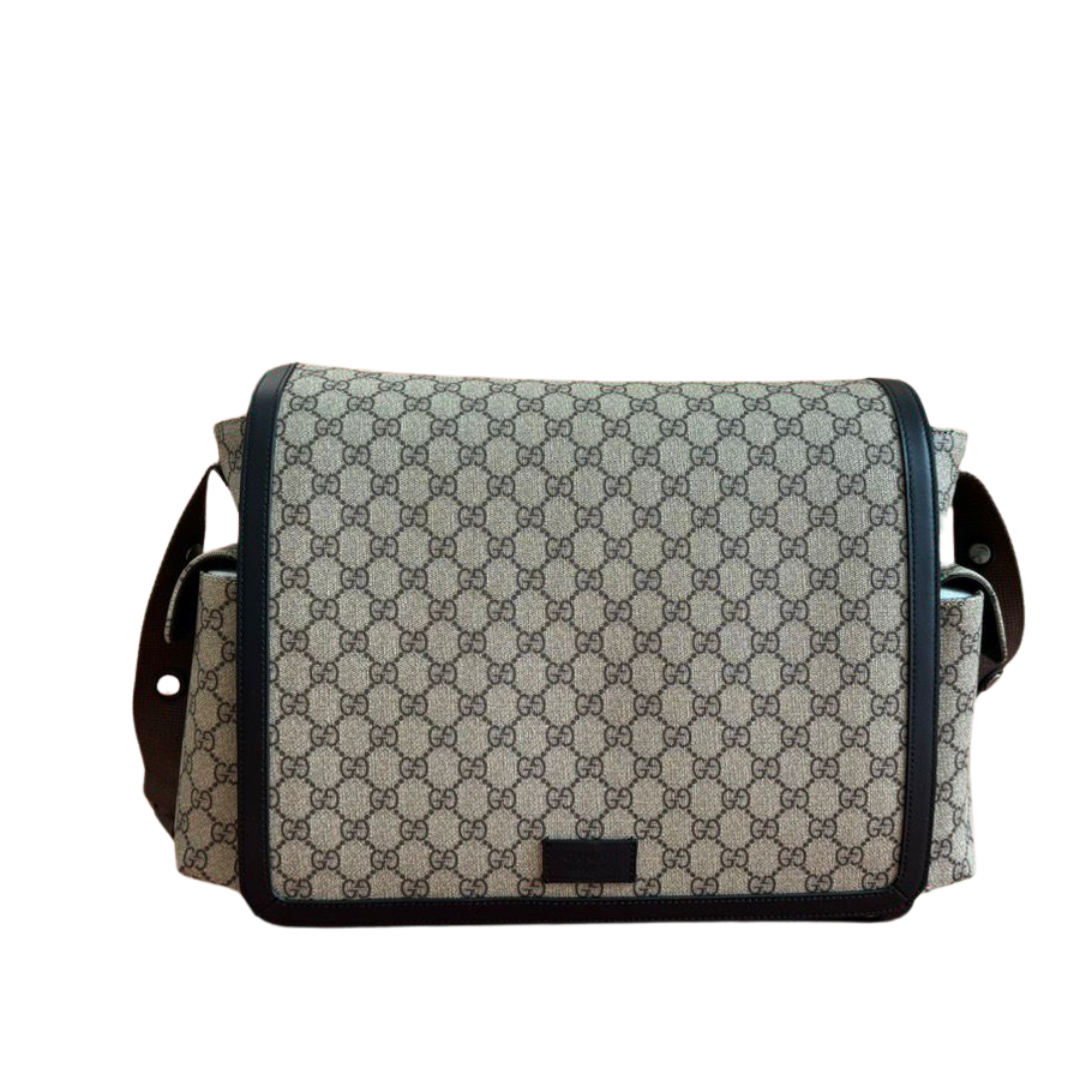 Gucci Messenger GG Supreme shoulder bag in beige and ebony
