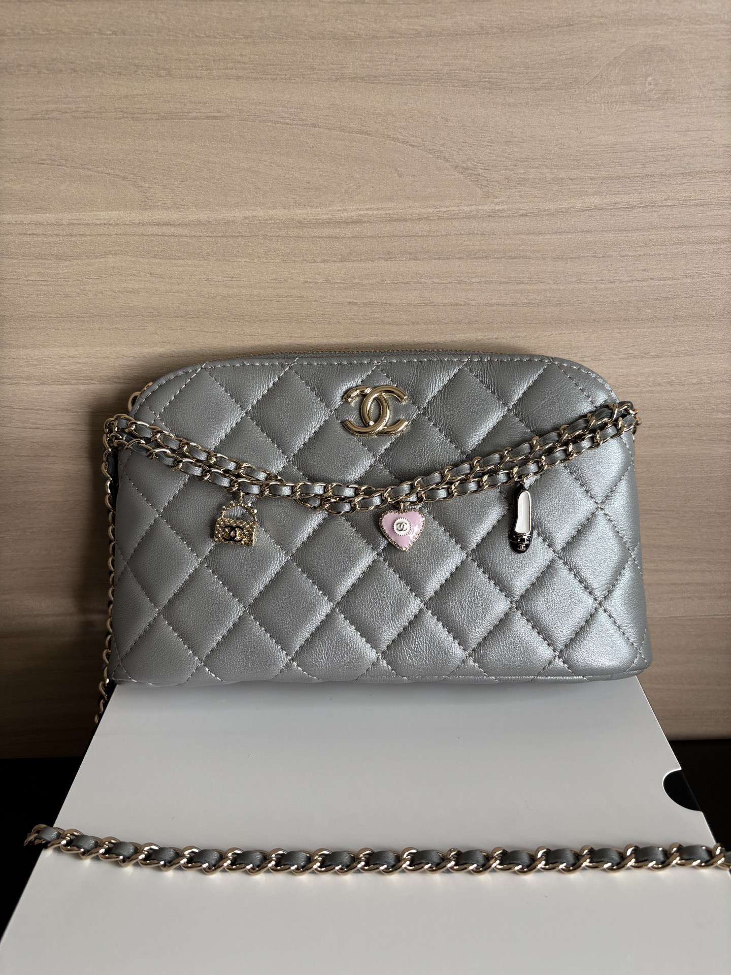 Catalog piece 43