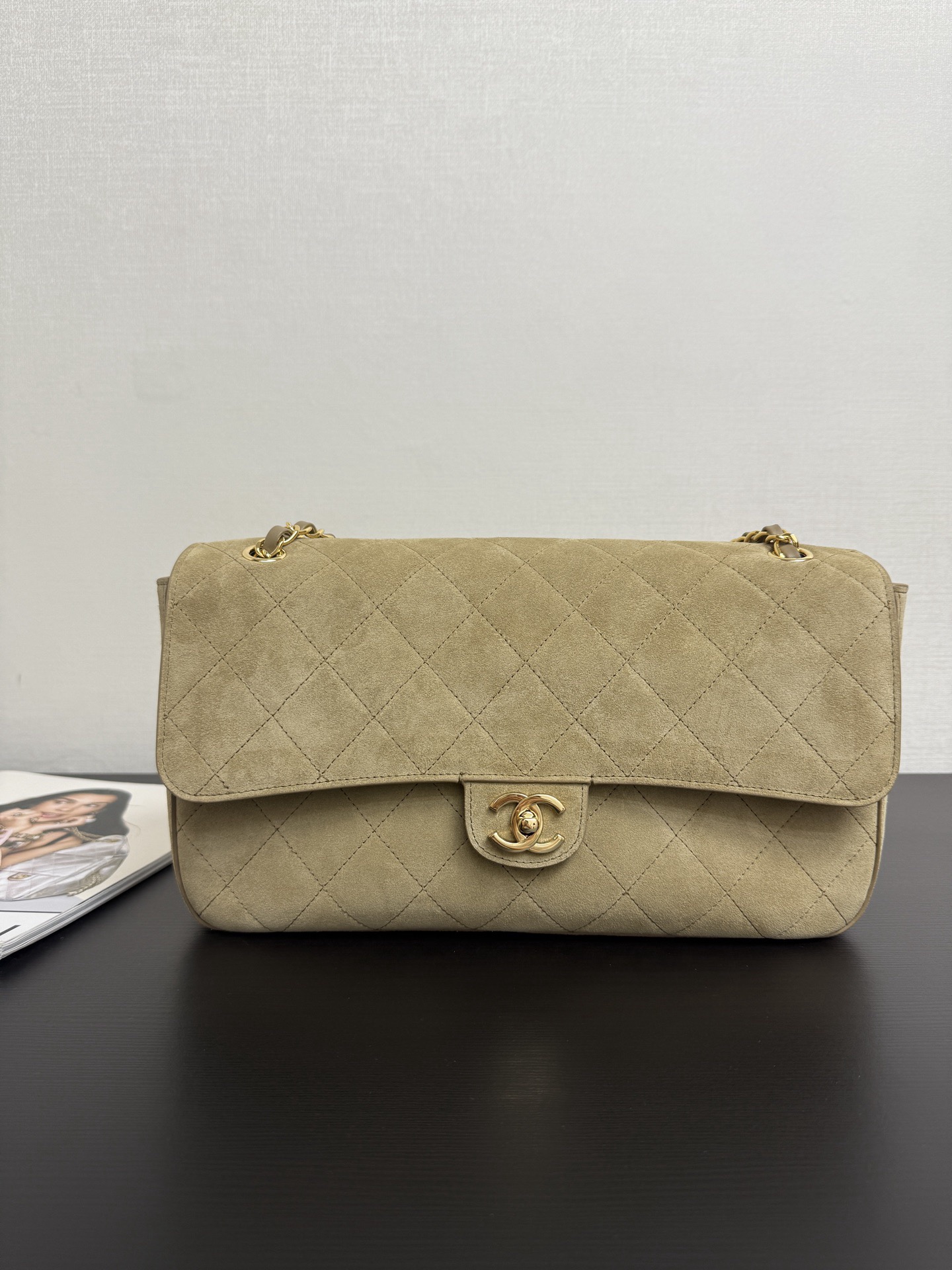 Catalog piece 22